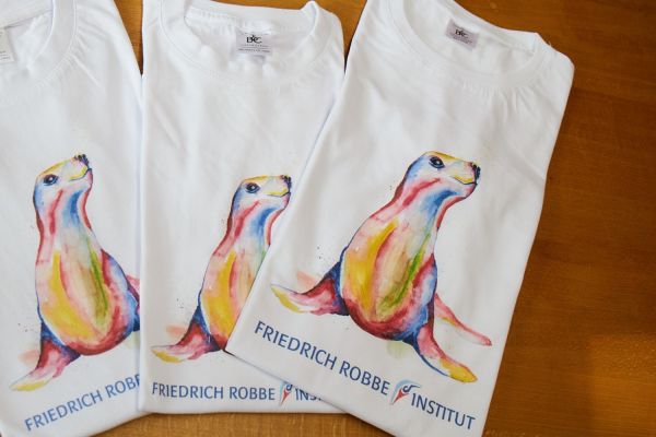 Die T-Shirts des Friedrich-Robbe-Instituts.